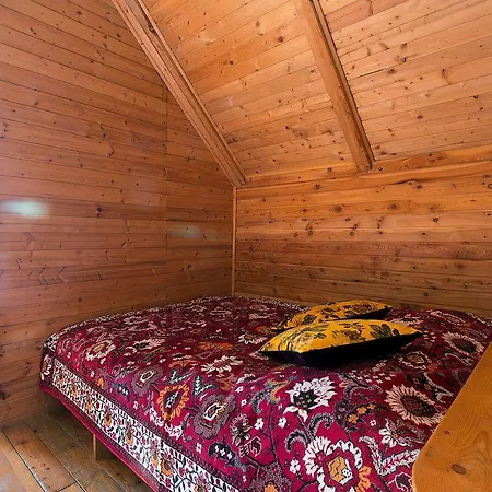 Dolina Harmonii Bed & Breakfast *